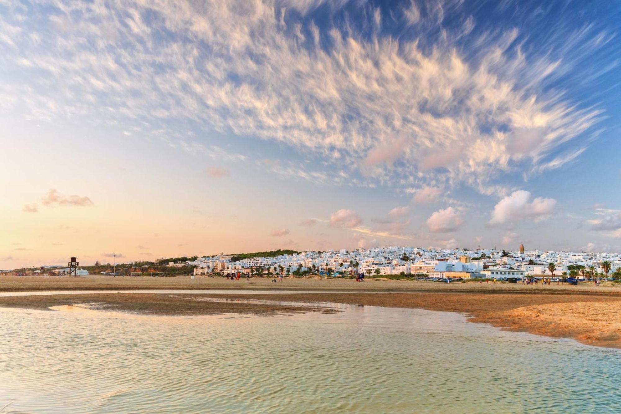 Hotel Surf House Playa Conil De La Frontera Esterno foto